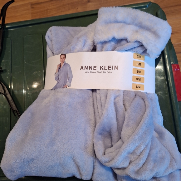 Anne Klein Light Blue Long Robe  S/M Size - Picture 2 of 2